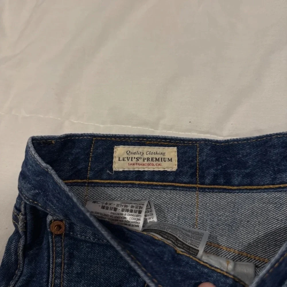 Levi's 501 '93 Cut Off Denim Shorts Blue Raw Hem - Size 30 Waist (30W)